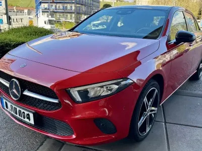 Gebraucht Mercedes A200 163 PS (119 kW) 2018 Rot Limousine