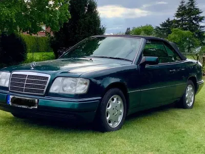 Gebraucht Mercedes 220 150 PS (110 kW) 1995 Grün Cabrio