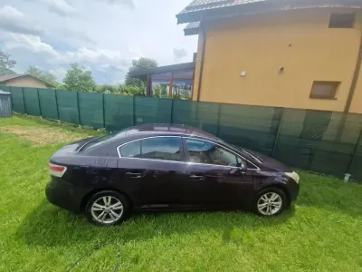 Gebraucht Toyota Avensis Executive 147 PS (108 kW) 2009 Violett Kombi