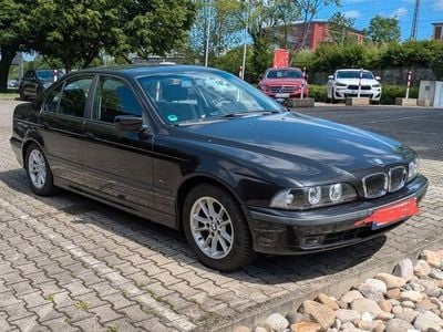 BMW 523