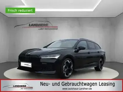 Nuova Skoda Superb SportLine 265 CV (194 kW) 2025 Nero Station wagon