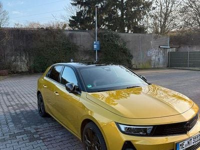 Gebraucht Opel Astra Ultimate 131 PS (96 kW) 2023 Gelb Limousine