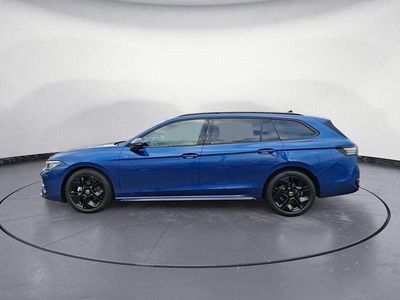 Gebraucht VW Passat R-line 150 PS (110 kW) 2025 Blau Kombi
