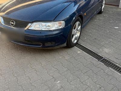 Gebraucht Opel Vectra 180 PS (132 kW) 1995 Blau Kombi