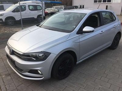 Gebraucht VW Polo Trendline 80 PS (58 kW) 2020 Reflexsilber metallic Kleinwagen