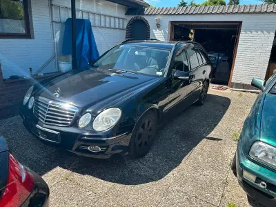 Gebraucht Mercedes E280 190 PS (139 kW) 2006 Schwarz Kombi