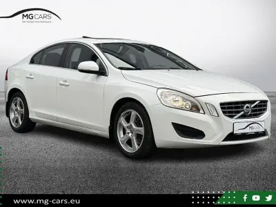 Gebraucht Volvo S60 Momentum 205 PS (150 kW) 2011 Weiß Limousine