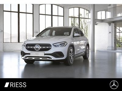 Gebraucht Mercedes GLA200 Progressive 150 PS (110 kW) 2022 Unilack polarweiß SUV