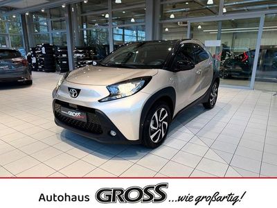 Neu Toyota Aygo X 72 PS (52 kW) 2025 Beige SUV