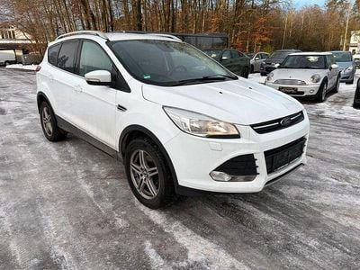 Weiß Gebraucht 2016 Ford Kuga Trend SUV | 6.950 € (Guter Preis)