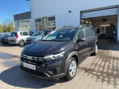 Neu Dacia Jogger Essentiel 91 PS (66 kW) 2025 Perlmuttschwarz metallic Van / Kleinbus