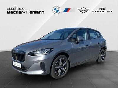 Gebraucht BMW 216 Active Tourer Sport Line 122 PS (89 kW) 2023 Skyscraper grau Van / Kleinbus