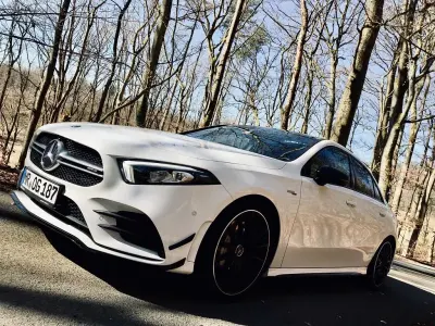 Używany Mercedes A35 AMG AMG 306 KM (225 kW) 2019 Biały Sedan/Limuzyna