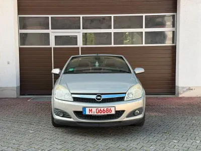 Gebraucht Opel Astra Edition 140 PS (102 kW) 2007 Grau Cabrio