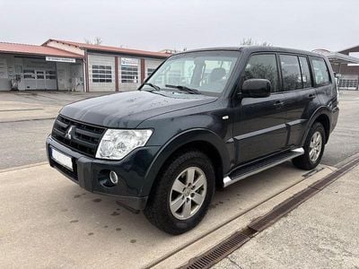 Gebraucht Mitsubishi Pajero 170 PS (125 kW) 2007 Grün SUV