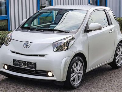 Toyota iQ