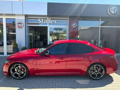 Gebraucht Alfa Romeo Giulia Veloce 280 PS (205 kW) 2024 Etna rot Limousine
