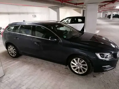 Gebraucht Volvo V60 Summum 181 PS (133 kW) 2014 Grau Kombi