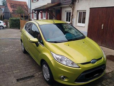 Gebraucht Ford Fiesta 97 PS (71 kW) 2009 Grün Kleinwagen