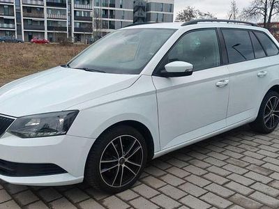 Gebraucht Skoda Fabia Ambition 90 PS (66 kW) 2017 Weiß Kombi