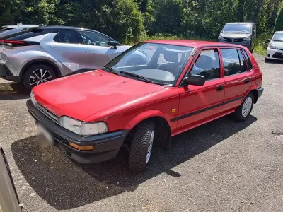 Gebraucht Toyota Corolla 70 PS (51 kW) 1988 Rot Limousine