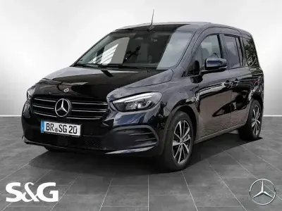 Gebraucht Mercedes T180 Progressive 116 PS (85 kW) 2025 Schwarz Van / Kleinbus