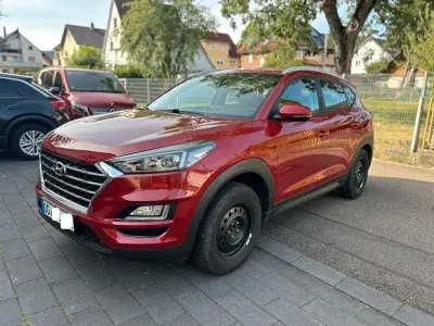 Gebraucht Hyundai Tucson Trend 132 PS (97 kW) 2018 Rot SUV