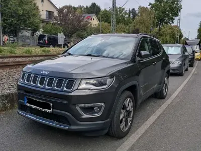 Gebraucht Jeep Compass Limited 140 PS (102 kW) 2018 Grau SUV