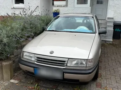 Gebraucht Opel Vectra 90 PS (66 kW) 1991 Grau Kleinwagen