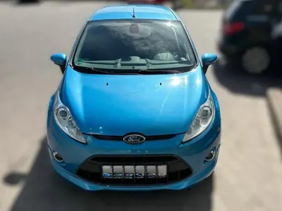 Usata Ford Fiesta 97 CV (71 kW) 2009 Blu Utilitaria