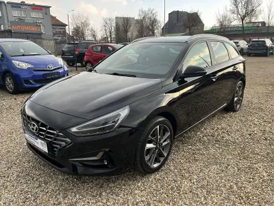 Gebraucht Hyundai i30 116 PS (85 kW) 2021 Schwarz Kombi