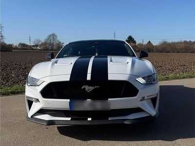 Gebraucht Ford Mustang GT 450 PS (330 kW) 2018 Weiß Coupé