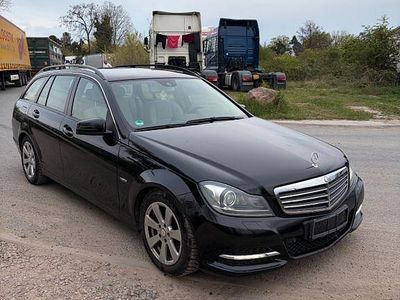 Gebraucht Mercedes C220 Elegance 170 PS (125 kW) 2012 Schwarz Limousine