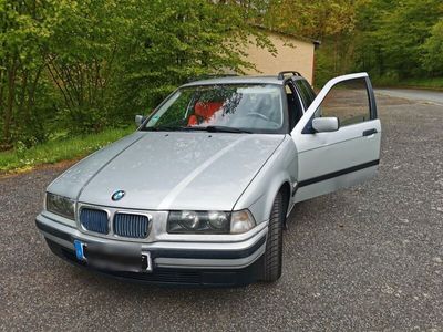 gebraucht BMW 320 320i touring i