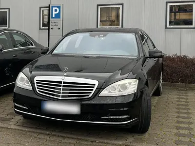 Gebraucht Mercedes S500L Night 435 PS (319 kW) 2011 Schwarz Limousine