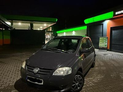 Gebraucht VW Fox 55 PS (40 kW) 2005 Grau Kleinwagen