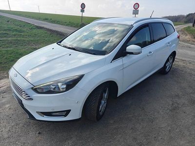 Gebraucht Ford Focus Cool & Connect 125 PS (91 kW) 2018 Weiß Kombi