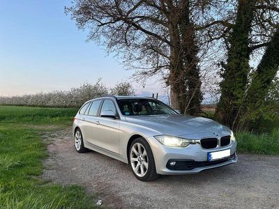Usata BMW 330 Advantage 258 CV (189 kW) 2016 Argento Station wagon