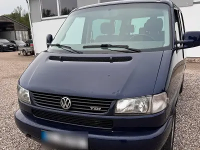 Gebraucht VW Multivan 102 PS (75 kW) 2001 Blau Van / Kleinbus