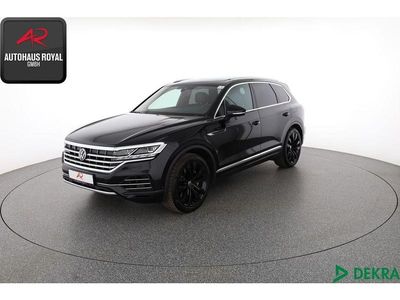 Schwarz (metallic) Gebraucht 2022 VW Touareg R-line SUV | 47.879 € (Fairer Preis)