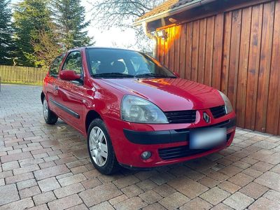Usata Renault Clio II 58 CV (42 kW) 2005 Rosso Utilitaria