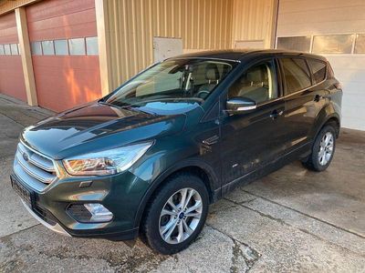 Gebraucht Ford Kuga Titanium 175 PS (128 kW) 2018 Grün SUV