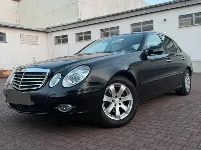Gebraucht Mercedes E200 184 PS (135 kW) 2008 Schwarz Limousine