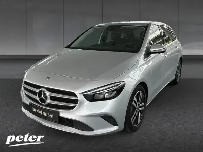 Używany Mercedes B200 Progressive 150 KM (110 kW) 2021 Srebrny Minivan