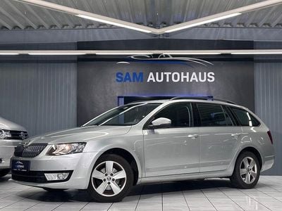 Silber Gebraucht 2015 Skoda Octavia Ambition Kombi | 10.900 € (Fairer Preis)