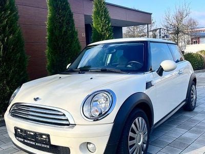 Weiß Gebraucht 2010 Mini Cooper Kleinwagen | 3.200 € (Guter Preis)