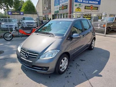 Gebraucht Mercedes A180 Classic 116 PS (85 kW) 2011 Silber Kleinwagen