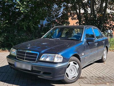 Mercedes C180