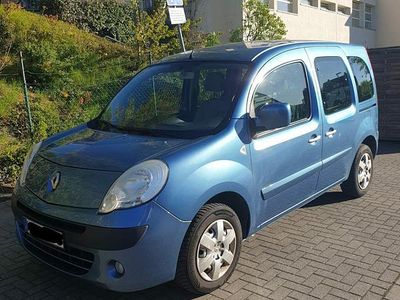 Second-hand Renault Kangoo Happy Family 102 CP (75 kW) 2011 Albastru Monovolum