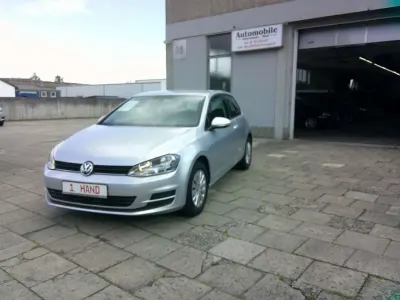 Gebraucht VW Golf VII Trendline 86 PS (63 kW) 2015 Reflexsilber metallic Kleinwagen